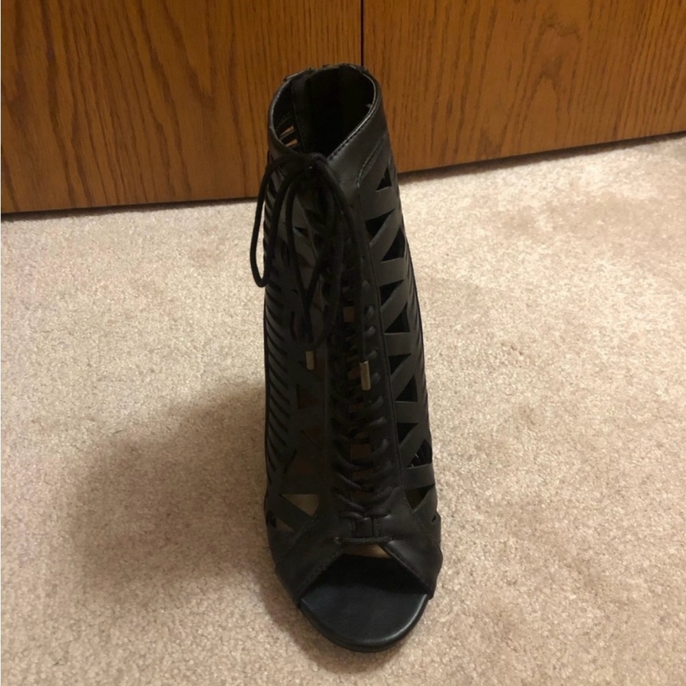 NWOT - Bamboo Lazer Cut Lace Up Heels - Picture 6 of 8